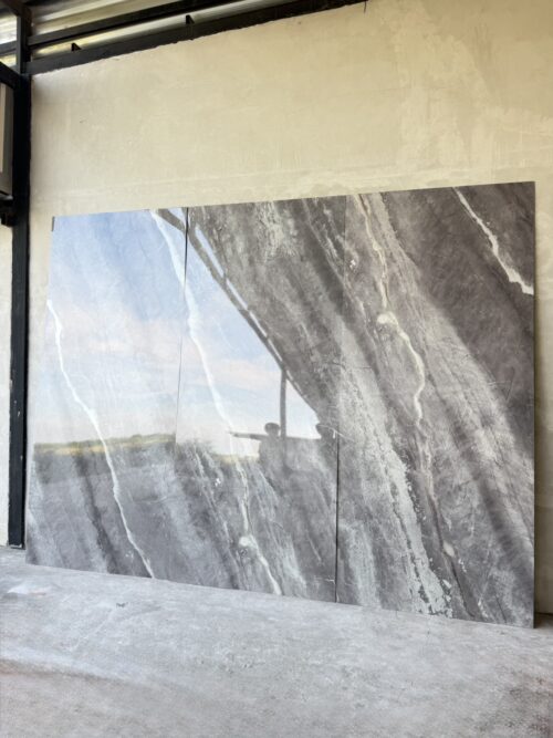 แผ่นหินอ่อนเทียมตกแต่งผนัง ลาย Silver Storm | Modern Home Studio - Image 7